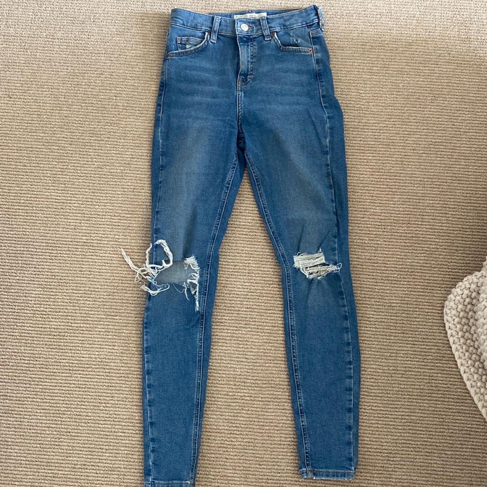 TopShop Ripped Skinny Jeans - Size 26